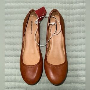 Mossimo Womens Light Brown Ballet Flat- size 8.5